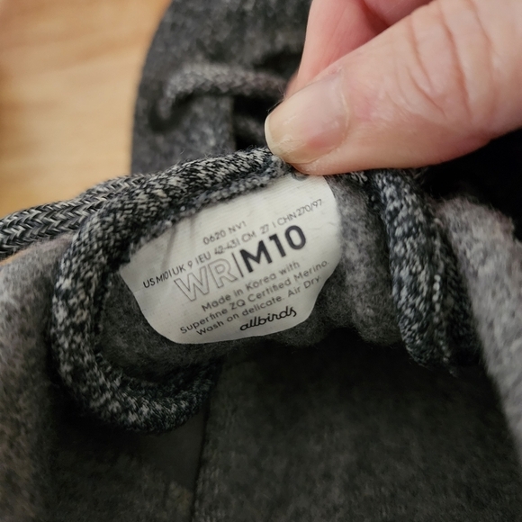 ALLBIRDS MEN'S LACE-UP WOOL RUNNERS - Picture 7 of 8